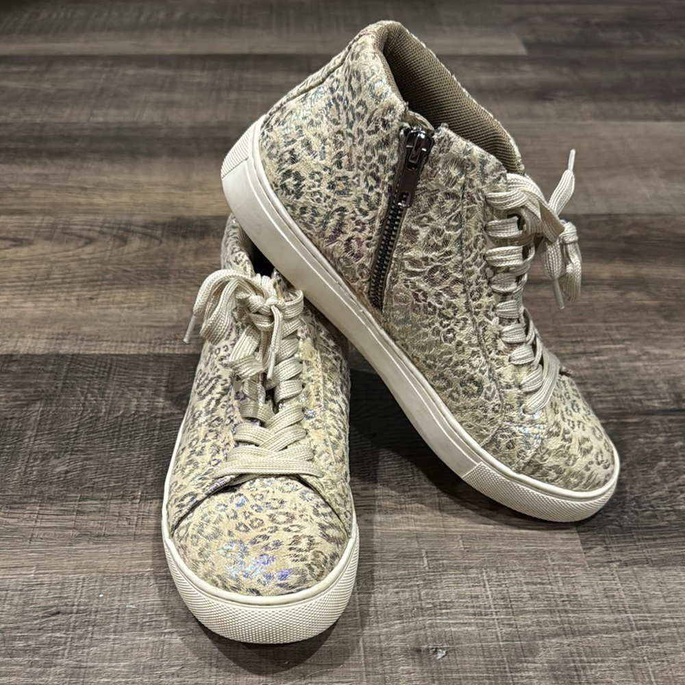 Hey Girl Imagine Sneaker Ivory Metallic Leopard Size 8